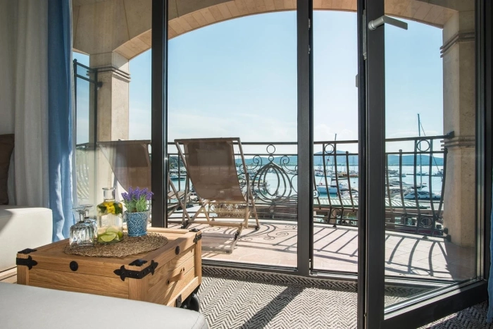 Хотел BLU BAY в Созопол и ресторанти BOCA GRANDE спечелиха шест отличия от WORLD LUXURY AWARDS 2025