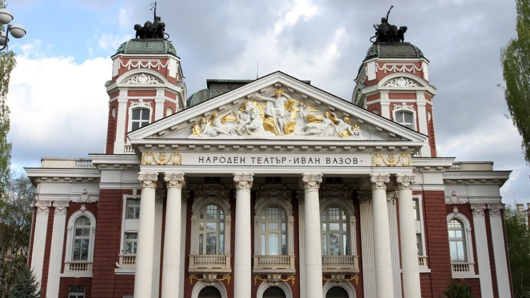 Народният театър посреща Нощта на театрите с маратон и представление на открито