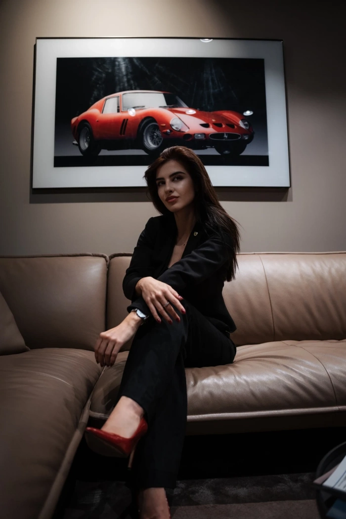 Deus Ex Machina в Auto Italia, София: когато изкуството натиска газта към надеждата
