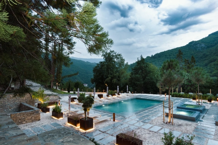 Петзвезден хотел Villa Rossa Luxury & SPA Residence отвори в Нареченски бани