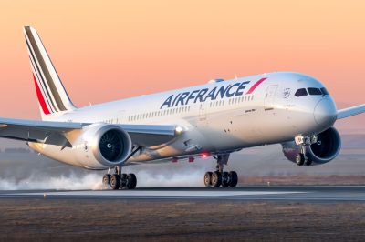 Air France мести всичките си полети на летище Париж Шарл де Гол