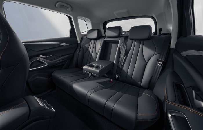 BYD представя SEALION 5 DM-i – семейният SUV 