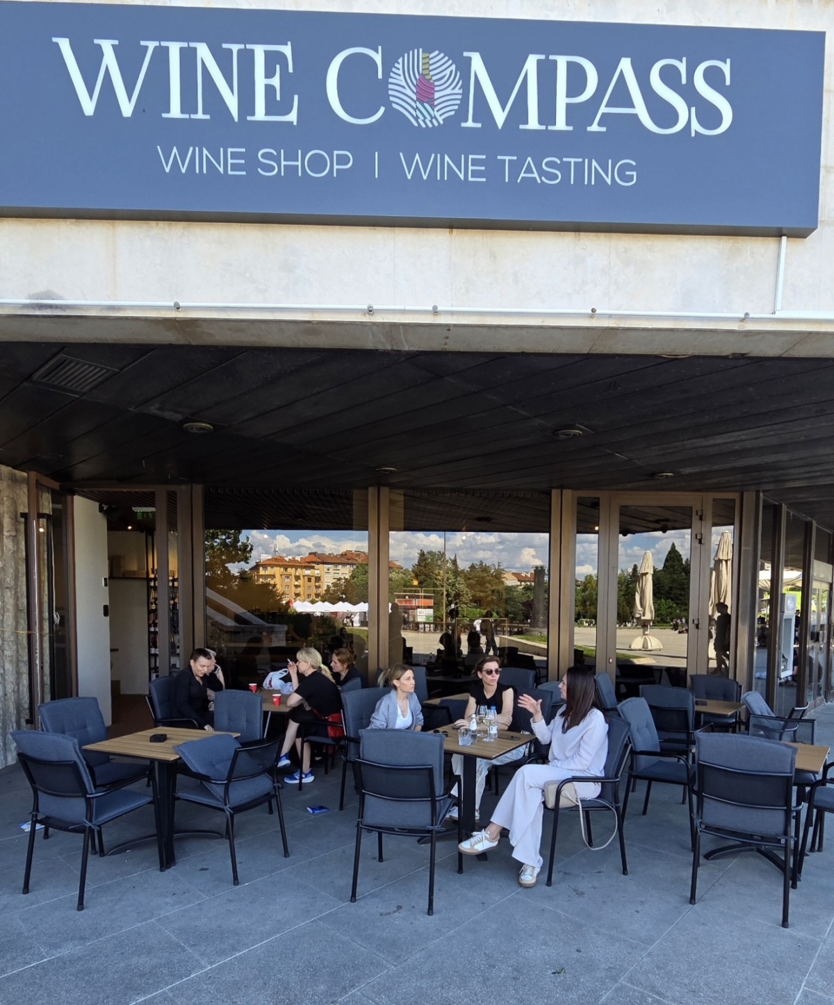 Wine Compass - новият винен бар под козирката на НДК