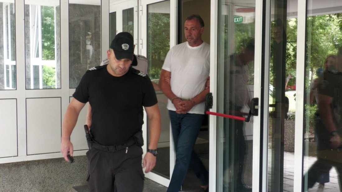 Престъпна група рекетирала хотели по морето с манипулиране на водомерите: Арестуван е областният координатор на ДПС