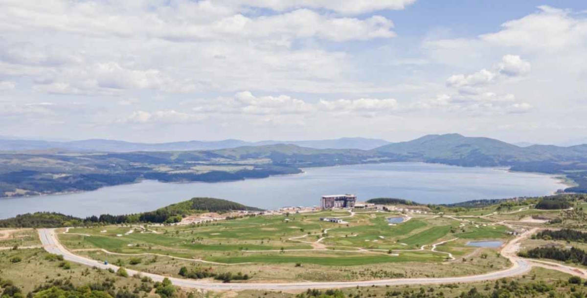 OKOL Lake Park: Новата целогодишна дестинация край София