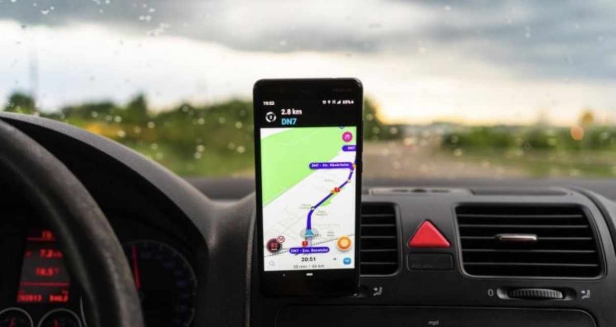 Waze вече ще предупреждава и за внезапни промени в трафика